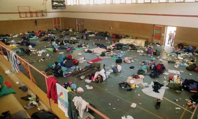 I locali della scuola Diaz il giorno dopo l'irruzione