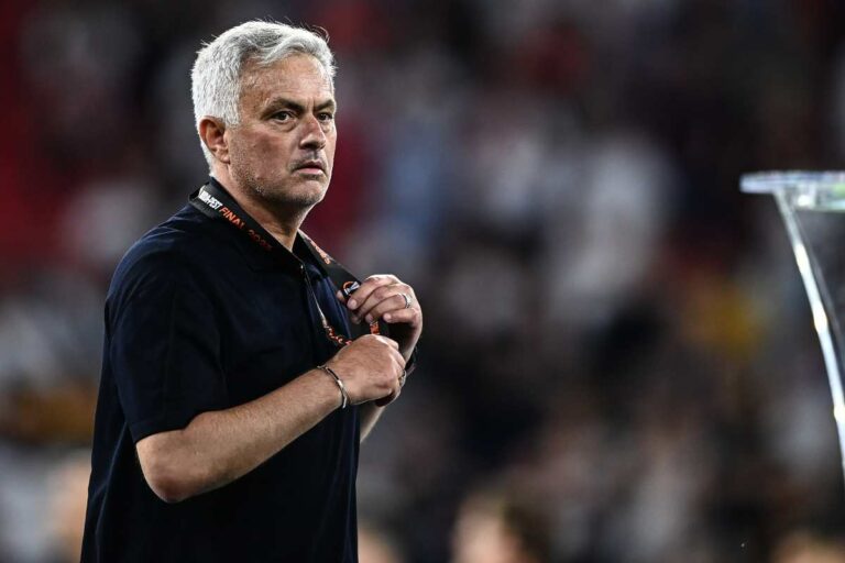 “Cartellino rosso” per Mourinho, ma non sono tutti qui i guai di questa Roma “Cartellino rosso” per Mourinho, ma non sono tutti qui i guai di questa Roma